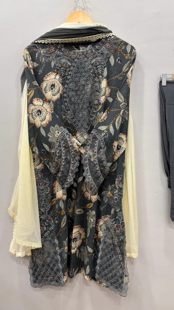 Grey_Premium_Rayon_Kurti_With_Pant_And_Dupatta_Set_For_Women