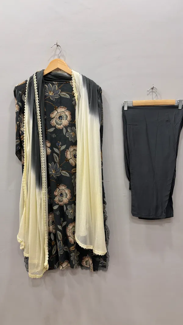 Grey_Premium_Rayon_Kurti_With_Pant_And_Dupatta_Set_For_Women
