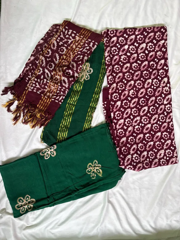 Maroon_And_Green_Premium_Cotton_Unstitched_Suit_With_Dupatta_For_Women