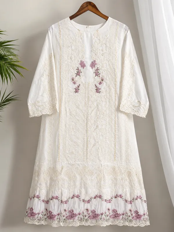 White_Chikankari_Kurti_with_Habuta_Print_Kota_Doria_Dupatta_Unstitched_Set