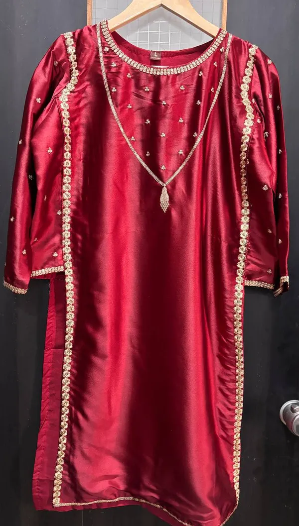 Wine_Silk_Kurta_Pant_Set_with_Organza_Dupatta_&_elegant_zari_embroidery