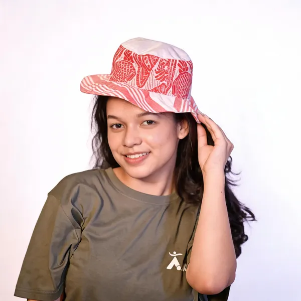 Red_And_White_Cotton_Gamosa_Panama_For_Unisex