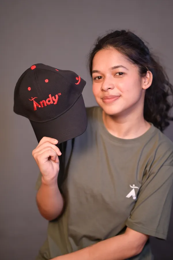 Shadow_Crimson_Baseball_Cap_for_Women