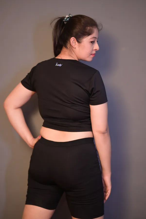 AuraFlow_Women’s_Crop_Top