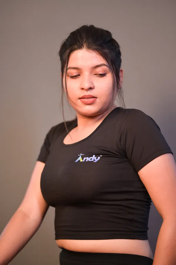 AuraFlow_Women’s_Crop_Top
