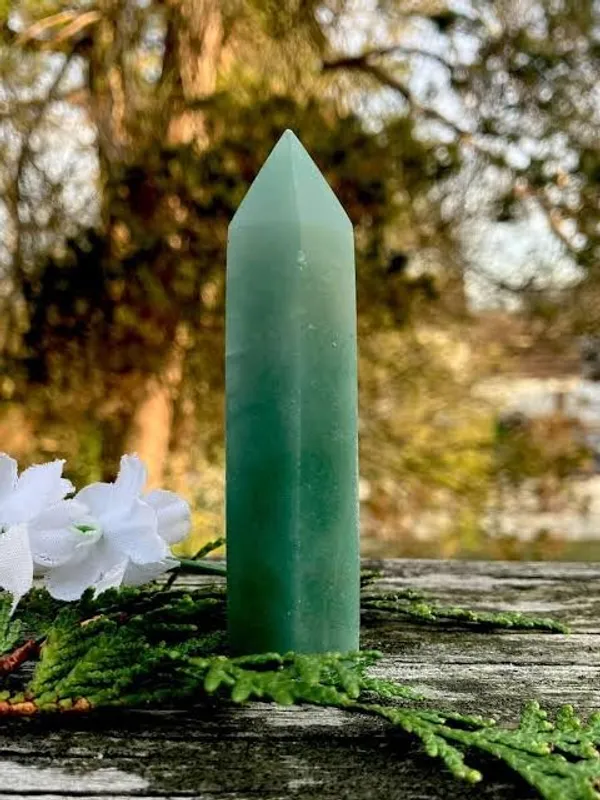 Product_Summary_Green_Aventurine_Wand_Natural_Stone_Hexagonal_Point