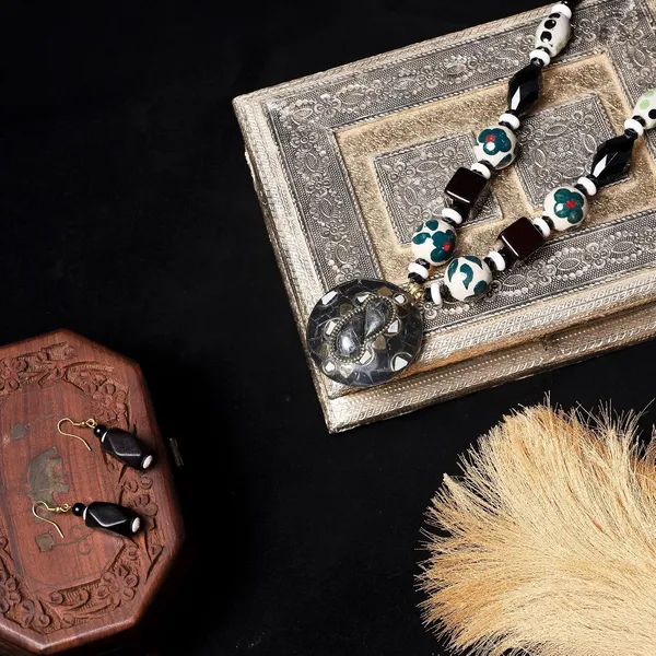 Product_Summary_Beadnest_Tibetan_Pendant_Necklace_Jewellery_Set_For_Women_Girls_Traditional_Afghani_Necklace_With_Tribal_Boho_Style_Earrings_In_Multicolor_Beads_Hook_Lock_Wedding_Retro_Vintage_Fashion_Wear