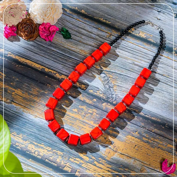 Bead_Necklace_For_Women_Girls_Lightweight_Statement_Ethnic_Jewellery_With_Geometric_Dice_Tumble_Shaped_Beads_Everyday_Wear_Fashion_Neckpiece_For_Styling_Gifting