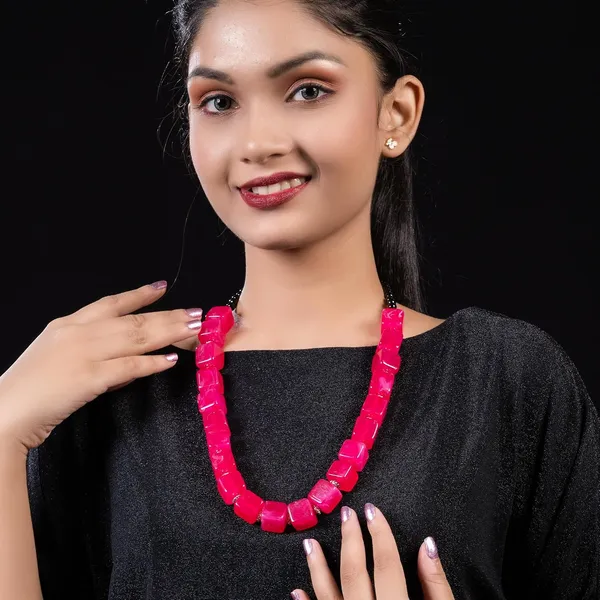 Bead_Necklace_For_Women_Girls_Lightweight_Statement_Ethnic_Jewellery_With_Geometric_Dice_Tumble_Shaped_Beads_Everyday_Wear_Fashion_Neckpiece_For_Styling_Gifting