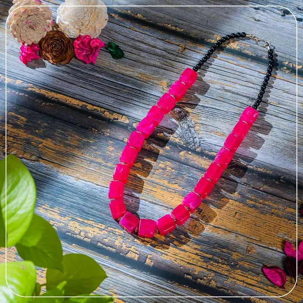 Bead_Necklace_For_Women_Girls_Lightweight_Statement_Ethnic_Jewellery_With_Geometric_Dice_Tumble_Shaped_Beads_Everyday_Wear_Fashion_Neckpiece_For_Styling_Gifting