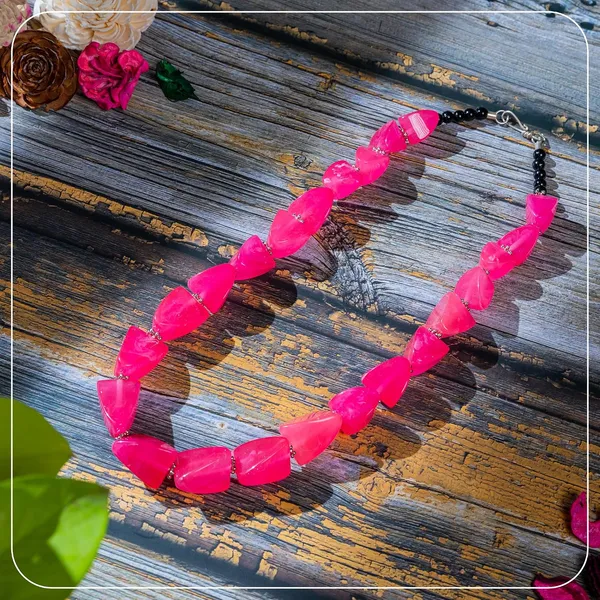 Bead_Necklace_For_Women_Girls_Lightweight_Statement_Ethnic_Jewellery_With_Geometric_Dice_Tumble_Shaped_Beads_Everyday_Wear_Fashion_Neckpiece_For_Styling_Gifting