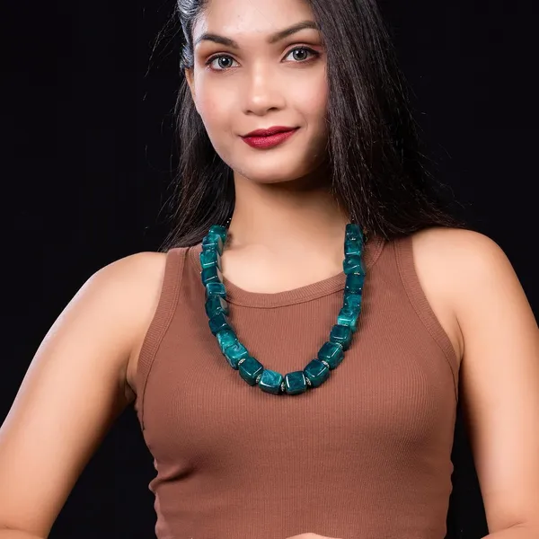 Bead_Necklace_For_Women_Girls_Lightweight_Statement_Ethnic_Jewellery_With_Geometric_Dice_Tumble_Shaped_Beads_Everyday_Wear_Fashion_Neckpiece_For_Styling_Gifting