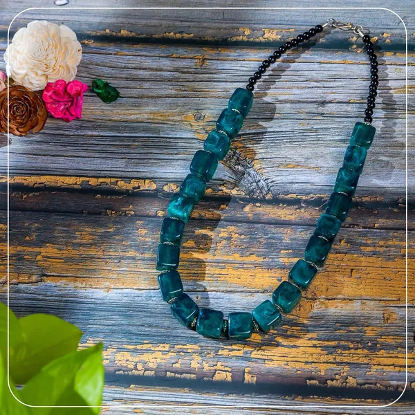 Bead_Necklace_For_Women_Girls_Lightweight_Statement_Ethnic_Jewellery_With_Geometric_Dice_Tumble_Shaped_Beads_Everyday_Wear_Fashion_Neckpiece_For_Styling_Gifting