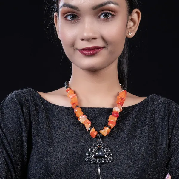 Tumble_Shaped_Beaded_Necklace_With_Geometric_Designed_Gemstone_Pendant_Handcrafted_Statement_Jewellery_For_Women_Girls_Hook_Clasp_Ethnic_Contemporary_Neckpiece_For_Wardrobe_Styling_Gifting