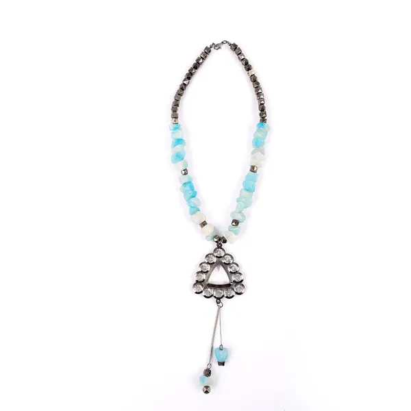 Tumble_Shaped_Beaded_Necklace_With_Geometric_Designed_Gemstone_Pendant_Handcrafted_Statement_Jewellery_For_Women_Girls_Hook_Clasp_Ethnic_Contemporary_Neckpiece_For_Wardrobe_Styling_Gifting