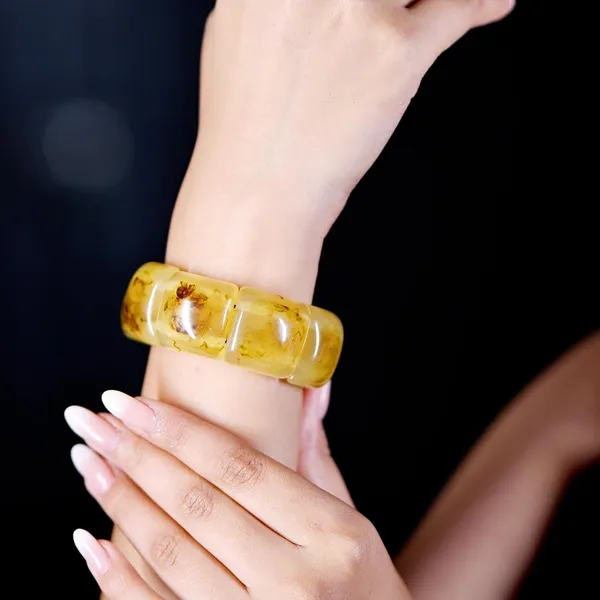 Mosaic_Chunky_Bead_Elastic_Stretch_Bracelet_For_Women_Small_Square_Stackable_Bead_Bracelet_Dainty_Acrylic_Fashion_Jewellery_Navratri_Diwali_Party_Gift_Boho_Daily_Wear