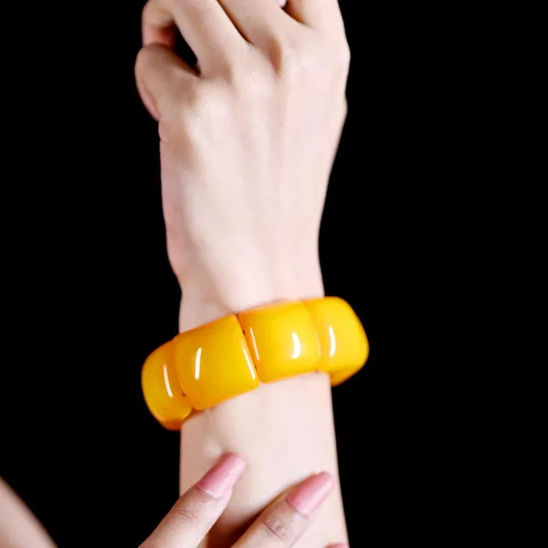 Mosaic_Chunky_Bead_Elastic_Stretch_Bracelet_For_Women_Small_Square_Stackable_Bead_Bracelet_Dainty_Acrylic_Fashion_Jewellery_Navratri_Diwali_Party_Gift_Boho_Daily_Wear