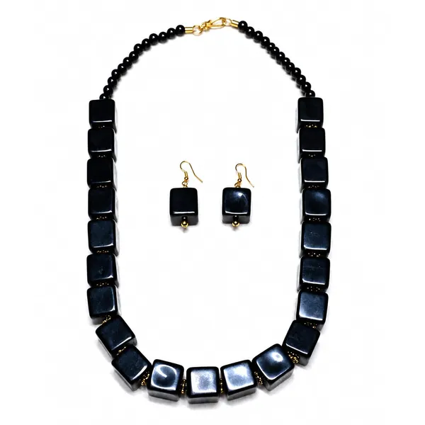 Cube_Dice_Bead_Necklace_For_Women_Chunky_Square_Block_Beaded_Statement_Necklace_Bold_Acrylic_Fashion_Jewellery_Navratri_Diwali_Party_Gift_Ethnic_Boho_Casual