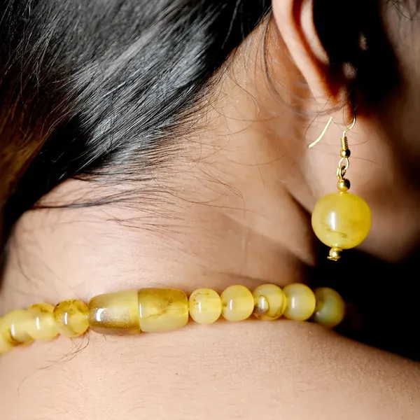 Petite_Pearl_Round_Bead_Necklace_For_Women_Dainty_Acrylic_Beaded_Layering_Necklace_Delicate_Fashion_Jewellery_Navratri_Diwali_Daily_Wear_Gift_Ethnic_Boho_Casual