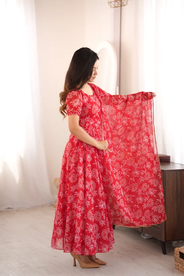 Red_Georgette_Gown_with_Dupatta_for_Women