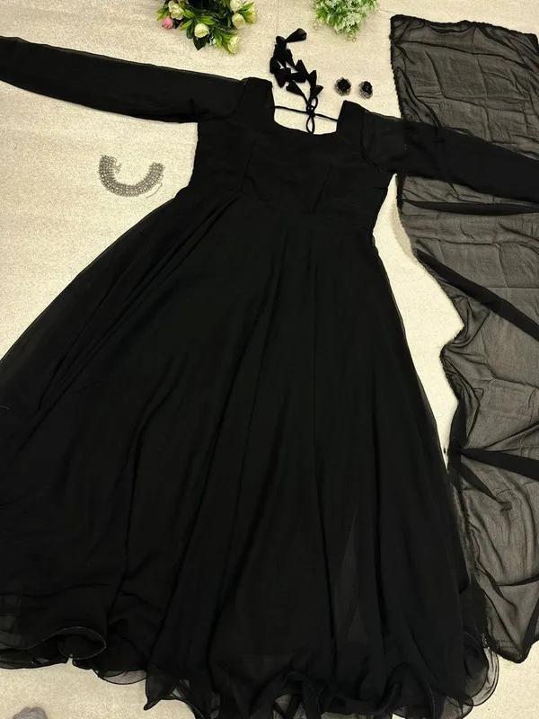 Black_Georgette_Gown_with_Dupatta_for_Women