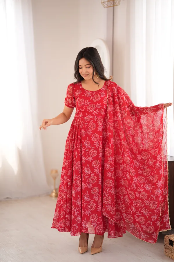 Red_Georgette_Gown_with_Dupatta_for_Women