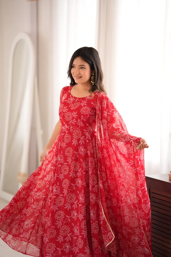 Red_Georgette_Gown_with_Dupatta_for_Women
