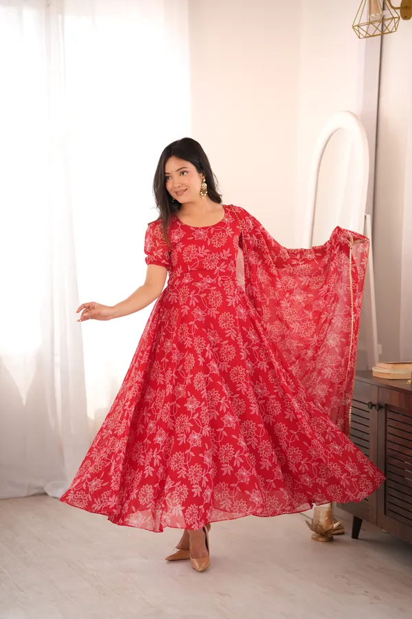 Red_Georgette_Gown_with_Dupatta_for_Women