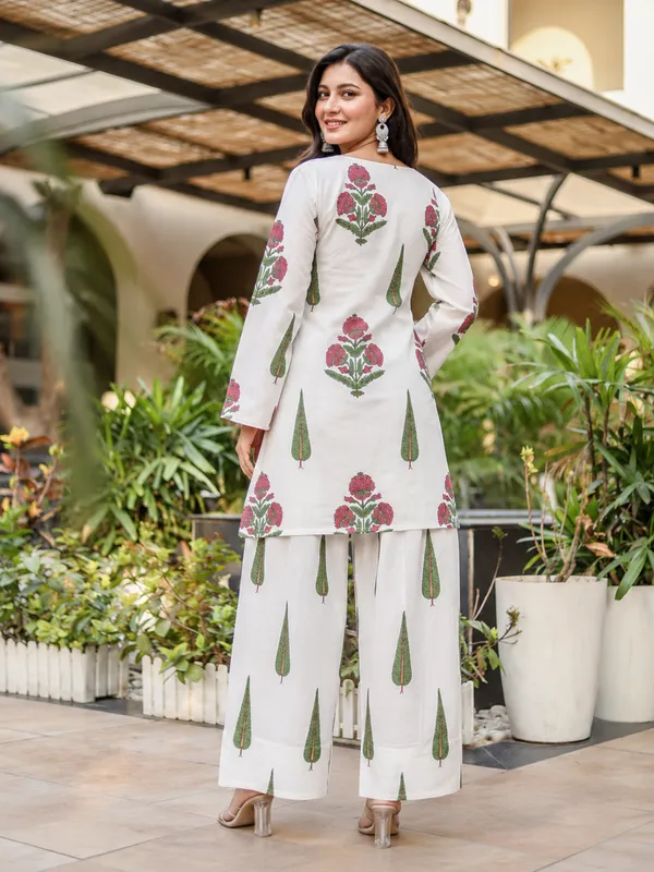 White_Cotton_Kurta_Palazzo_Co-ord_Set_for_Women