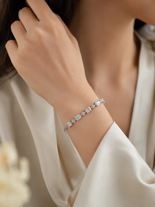 Snow_Drop_Adjustable_Bracelet