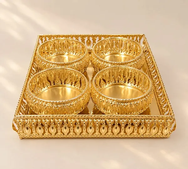 Gold_Tone_Ornate_Pattern_Four_Bowl_Serving_Tray_Set