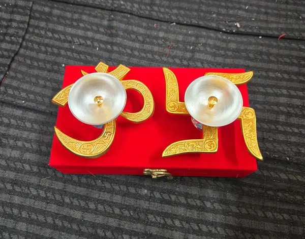Traditional_Ornamental_Two_Diya_Pooja_Set