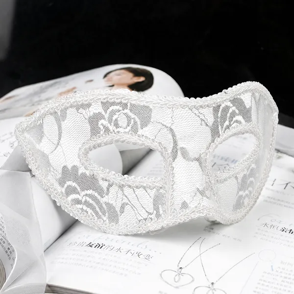Kaamastra_Women_S_Eye_Mask_Halloween_Costume