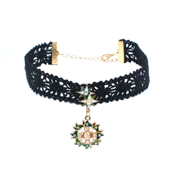 Kaamastra_Black_Lace_Star_Pendent