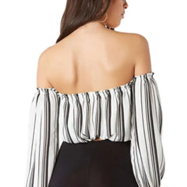 Kaamastra_Black_And_White_Stripe_Print_Full_Sleeve_Crop_Top