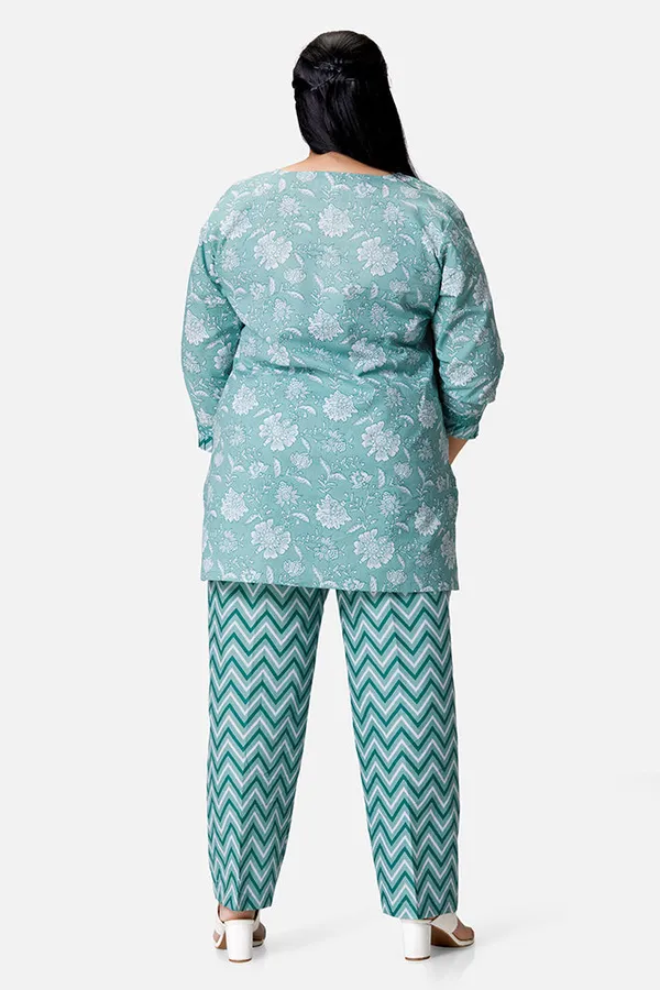 Green_Cotton_Three_Quarter_Sleeve_Short_Kurta_Set_For_Women