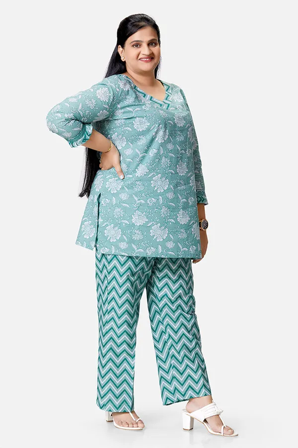 Green_Cotton_Three_Quarter_Sleeve_Short_Kurta_Set_For_Women