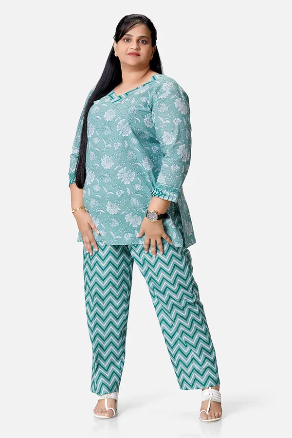 Green_Cotton_Three_Quarter_Sleeve_Short_Kurta_Set_For_Women