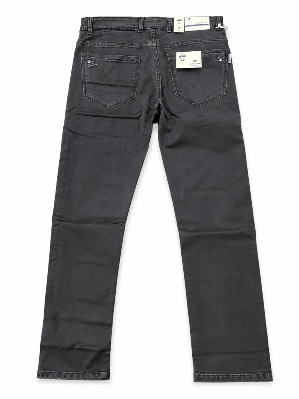 Black_Denim_Narrow_Fit_Jeans_for_Men