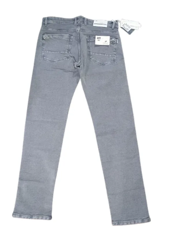 Grey_Denim_Straight_Fit_Jeans_for_Men