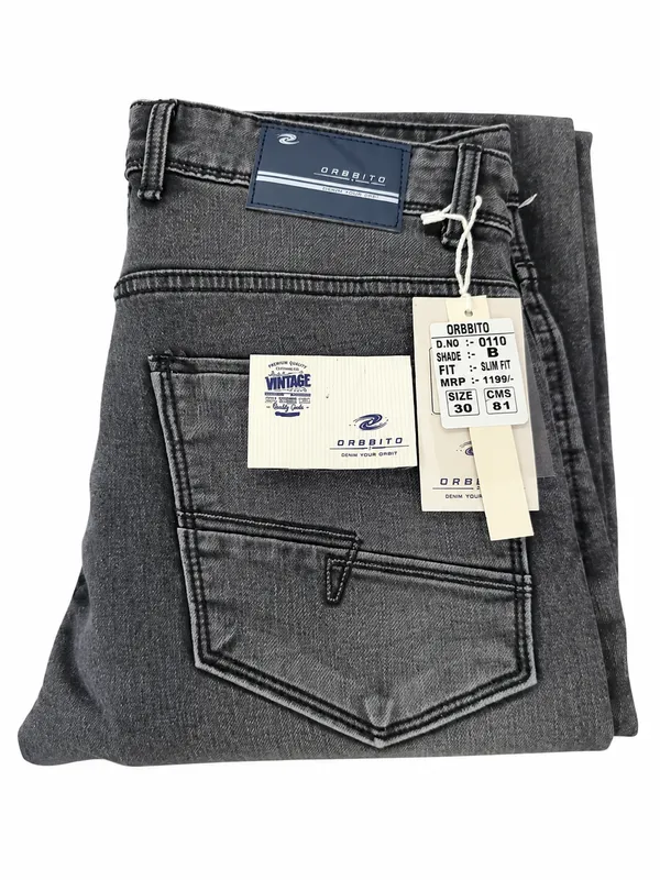 Grey_Denim_Straight_Fit_Jeans_For_Men