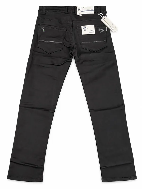 Black_Denim_Straight_Fit_Jeans_for_Men