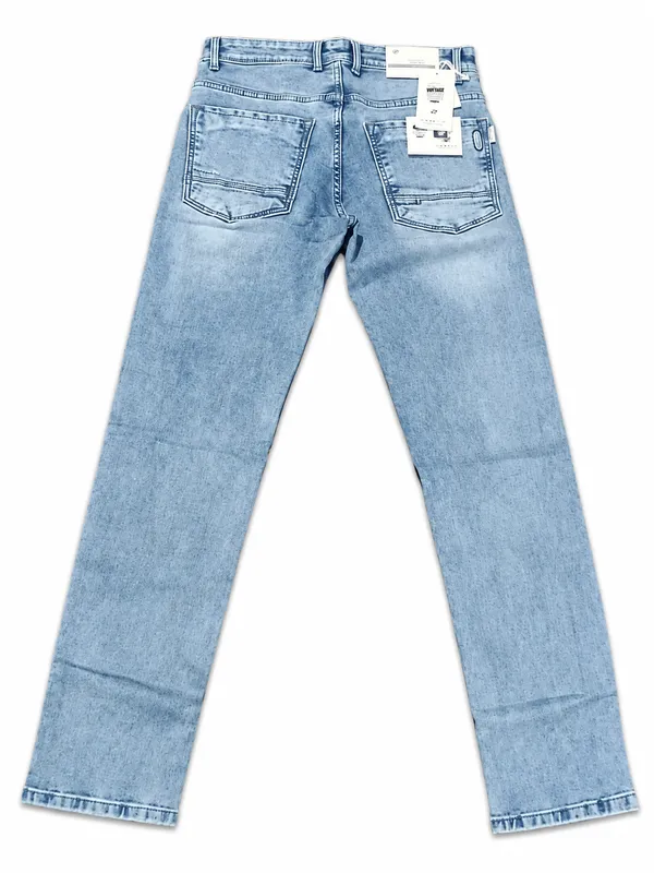 Light_Blue_Denim_Straight_Fit_Jeans_for_Men
