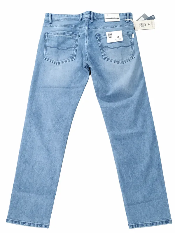Blue_Denim_Straight_Fit_Jeans_For_Men