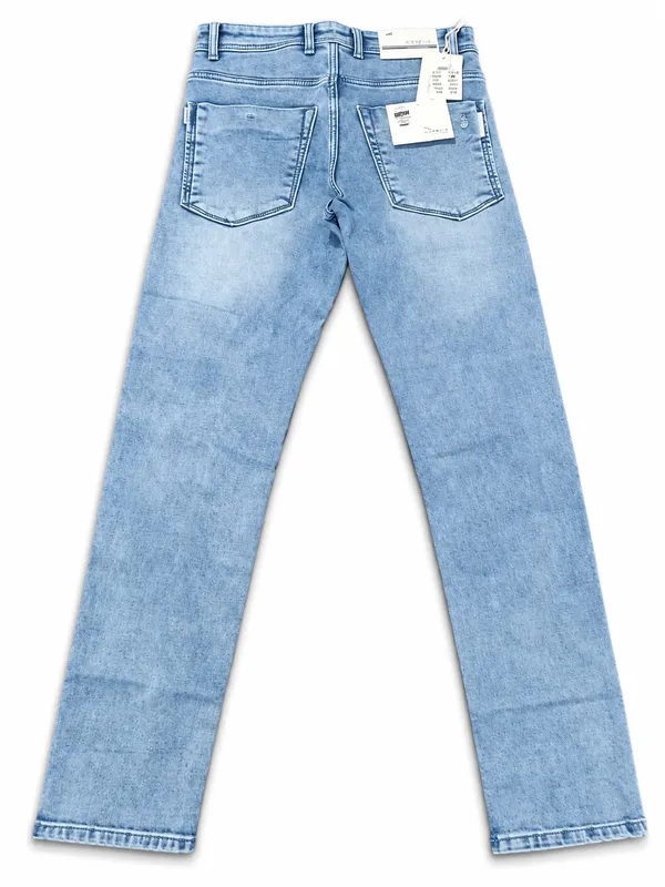 Light_Blue_Denim_Straight_Fit_Jeans_for_Men