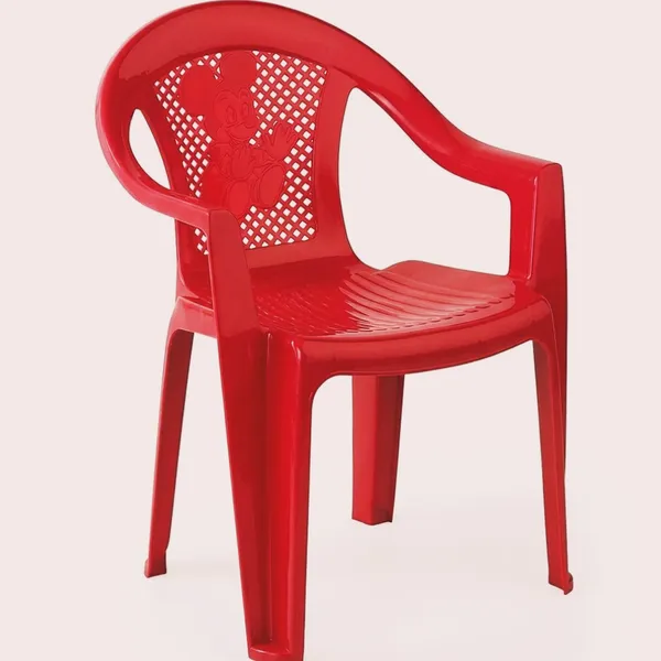 Red_Plastic_Kids_Chair