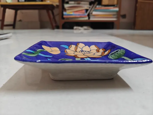 Pottery__Decorative_Floral_Print_Raised_Tray