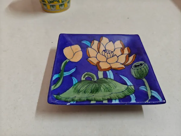 Pottery__Decorative_Floral_Print_Raised_Tray