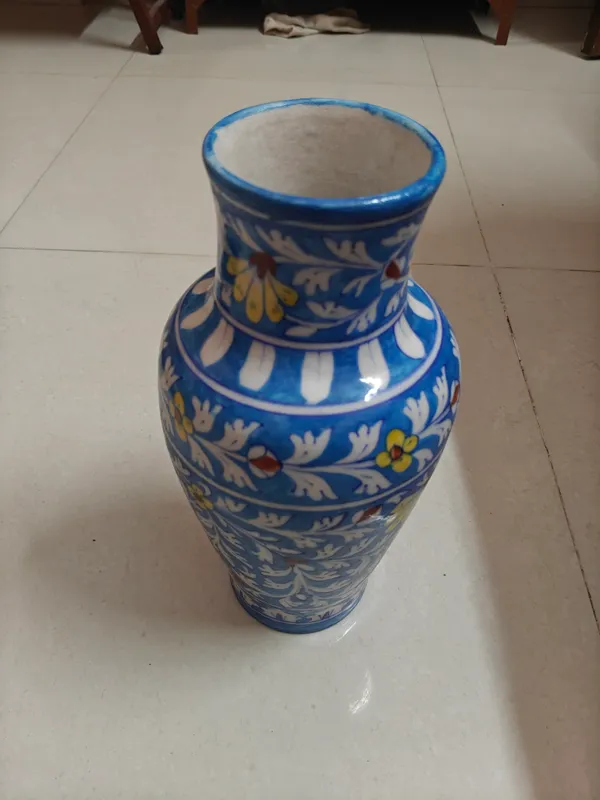 Blue_Pottery_Ceramic_Traditional_Floral_Foliage_Pattern_Decorative_Vase