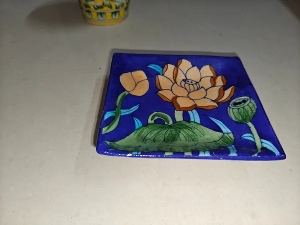 Pottery__Decorative_Floral_Print_Raised_Tray